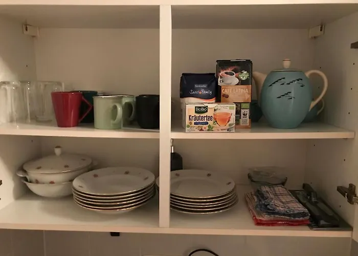 Suiteable Living- Balkon ,sehr leise , nahe dem RB-Stadion, direkte S-Bahn Anbindung , NintendoWii mit Bidschirm , Café Espressokocher inklusive
